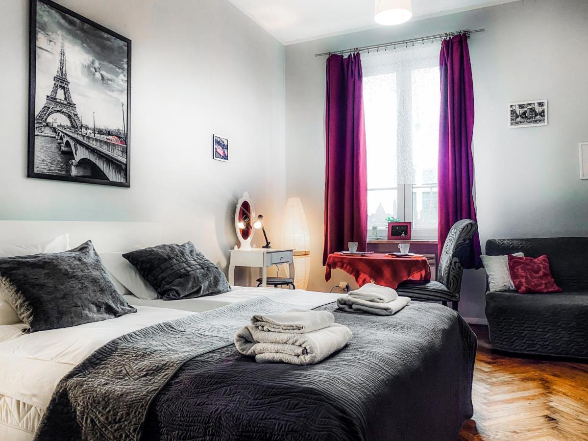 Next To Wawel Castle, Vistula River & Old Town Cracow Apartment