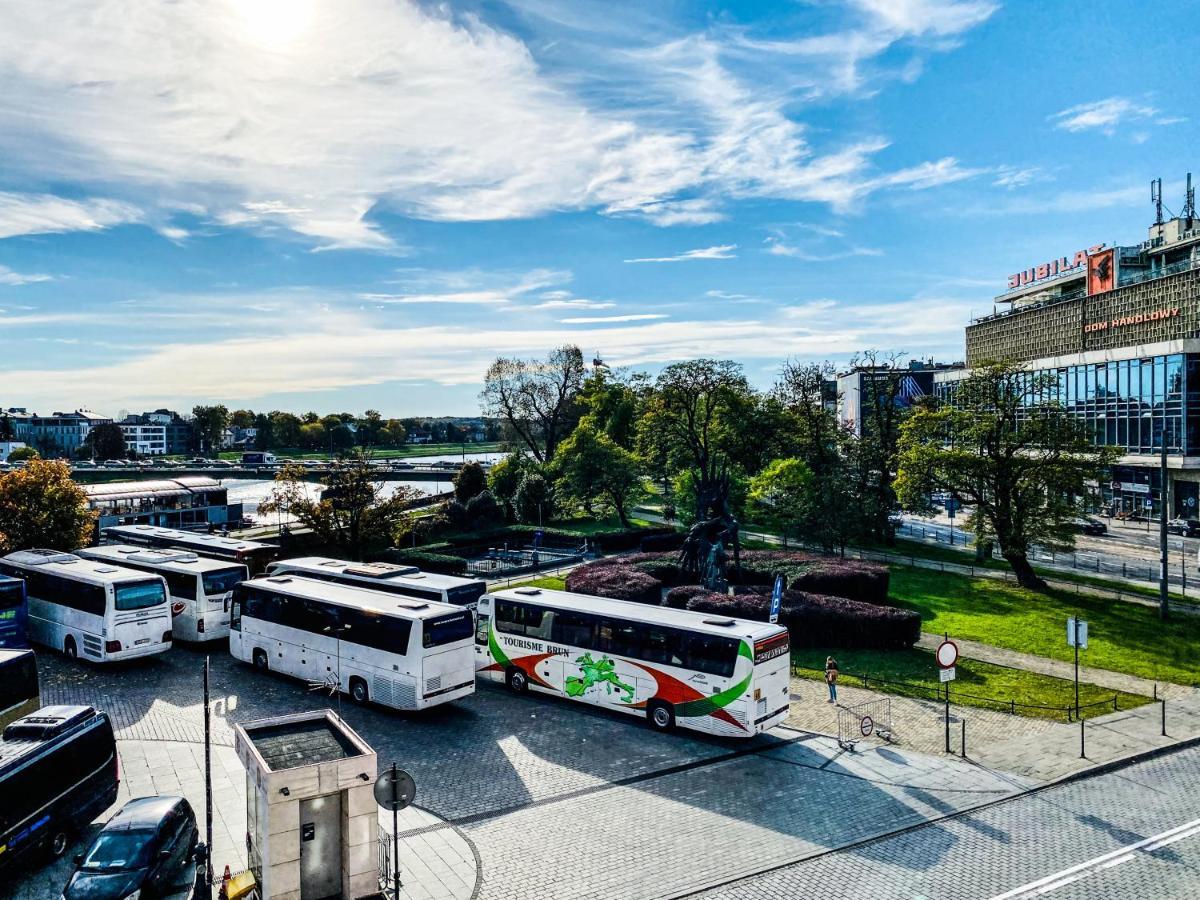 Next To Wawel Castle, Vistula River & Old Town Cracow Apartment