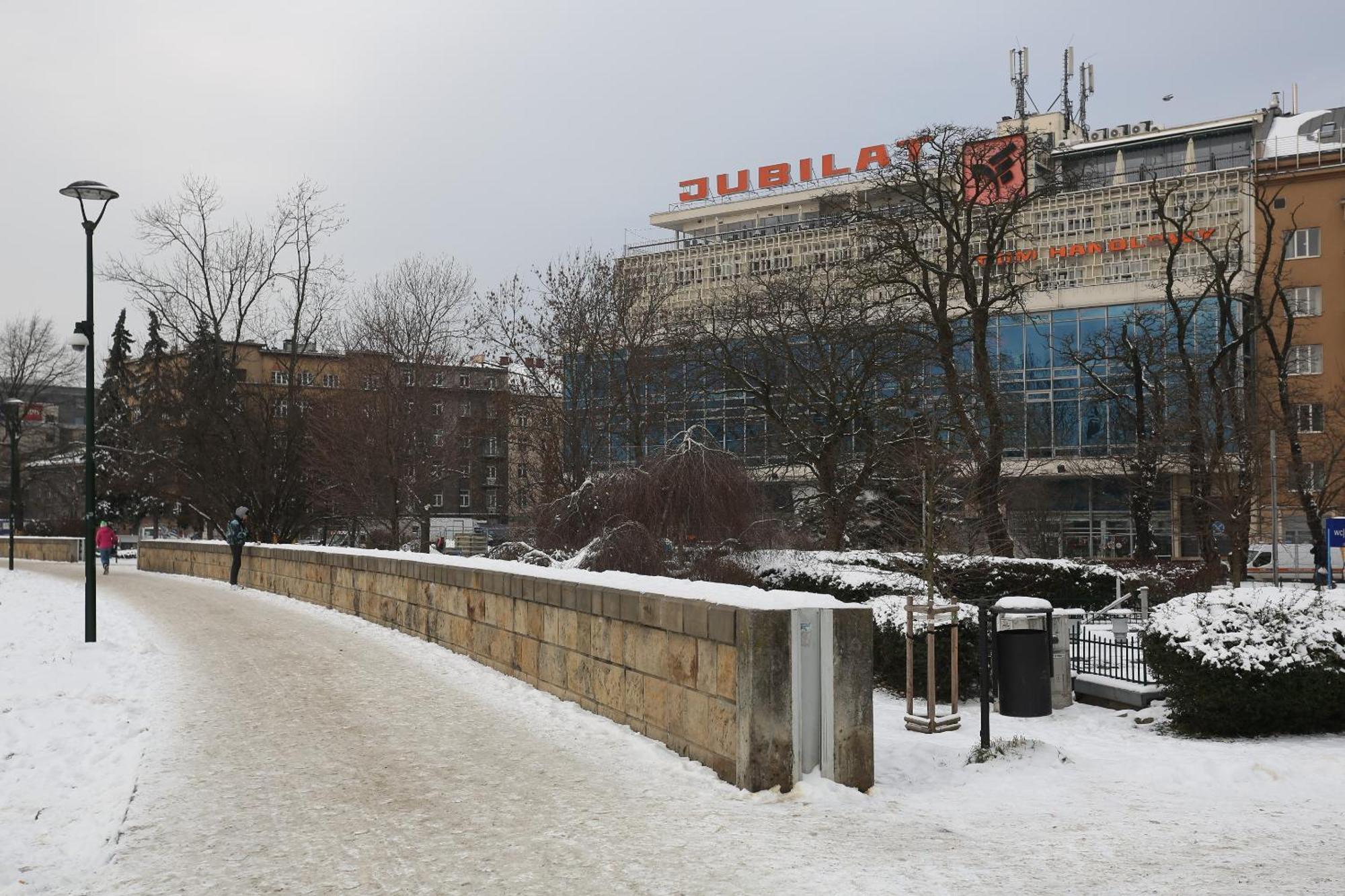 Next To Wawel Castle, Vistula River & Old Town Cracow * Krakau