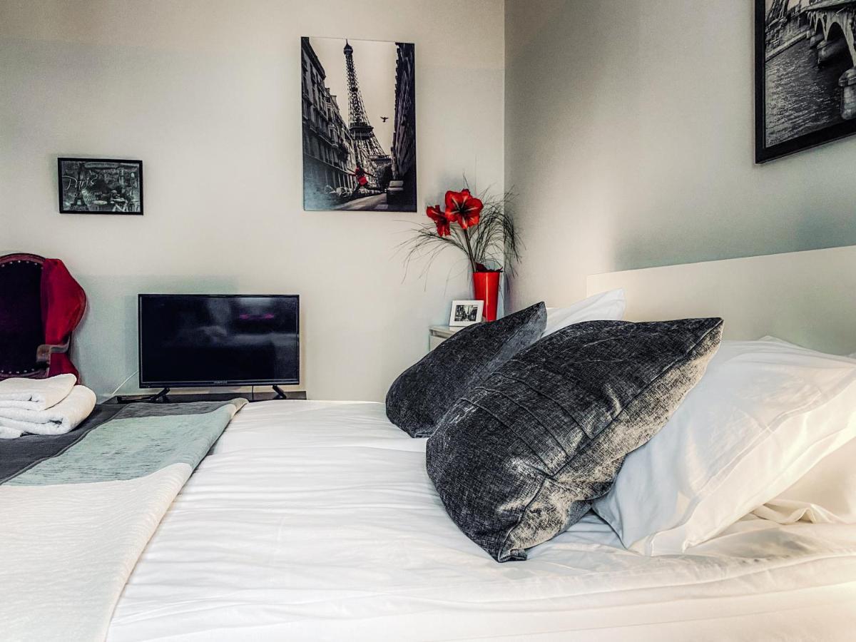 Next To Wawel Castle, Vistula River & Old Town Cracow Apartment Krakow